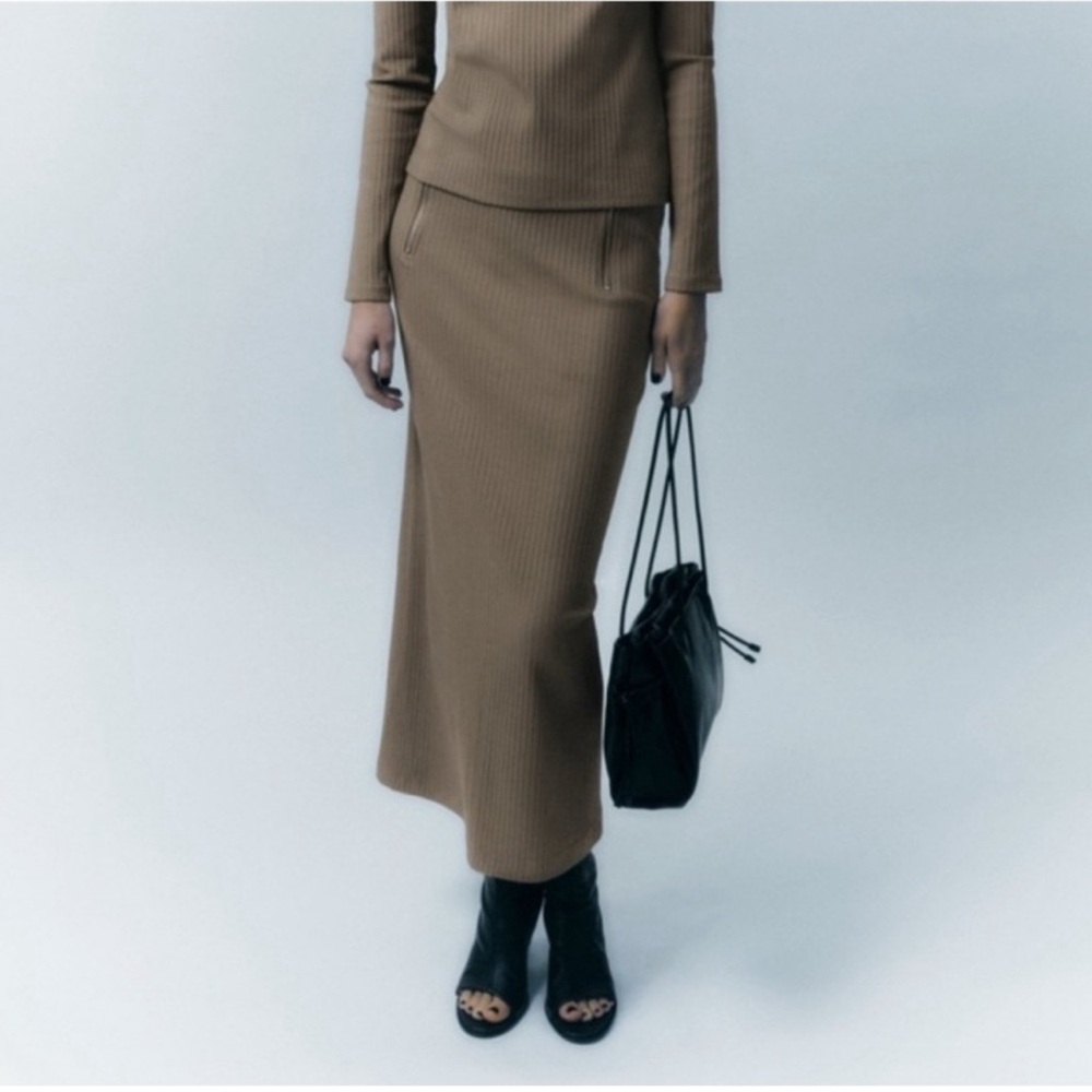 ZARA RIBBED MIDI SKIRT